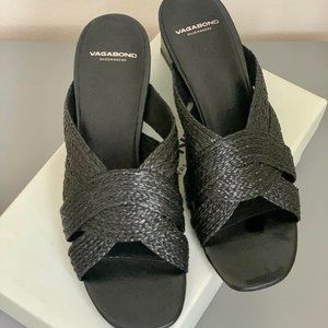 New / Vagabond mules / Bella / Leather /  Woven / Heeled / Black